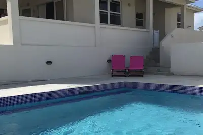 Image de Villa de 2 chambres avec piscine privée et plus