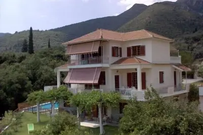 Image de Villa's ground floor appartment with 60 qm private swimming pool