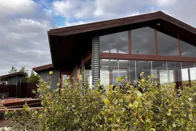 Image de Maison de campagne de luxe, entourée de nature - Hg-00000841