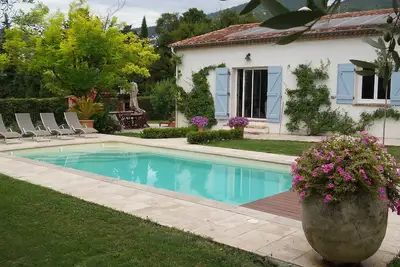 Image de Villa familiale climatisée avec piscine privée au calme absolu