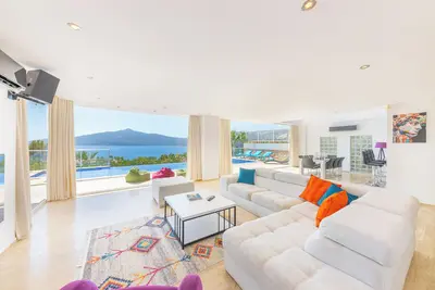 Image de Villa de luxe avec l'une des 10 meilleures vues du monde