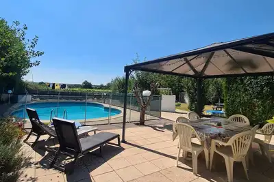 Image de Ferme avec piscine privée avec vue imprenable sur la Campagne