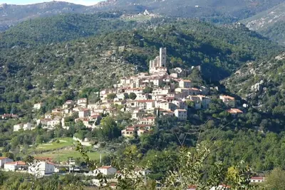 Image de Pyrénées françaises / Cottage Village méditerranéen