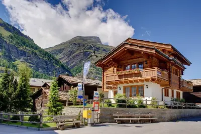 Image de Chalet Ulysse Zermatt 4 invités / confortable / jardin privé / beau