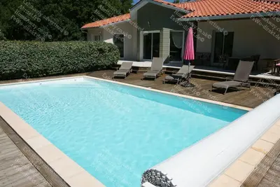 Image de Villa de luxe, 8 personnes, piscine chauffée privée près du lac et de la plage
