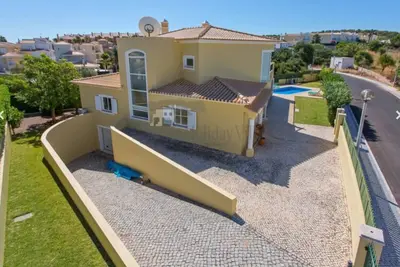 Image de Luxe équipée Villa Famille avec air conditionné et piscine privée