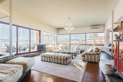 Image de Exclusive appartement de 4 chambres, 3 salles de bains, une vue imprenable.
