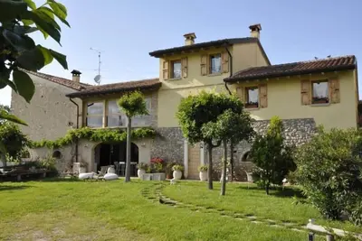 Image de Monzambano: Maison de caractère en campagne