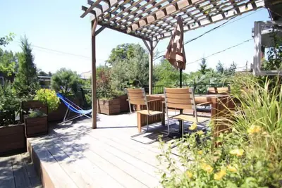 Image de Montreal: Chez Patrac! Appartement avec terrasse ensoleillée, métro Beaubien