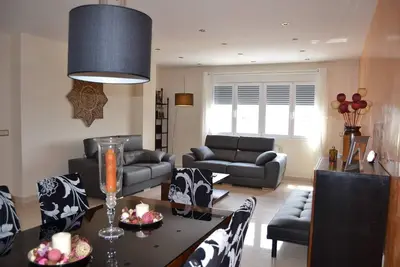 Image de Appartement / Penthouse Exclusif De 165 M. Au Centre-Wifi