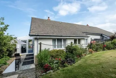 Image de Paradis des surfeurs et des marcheurs, vue sur la mer, sentier côtier à 10 minutes à pied