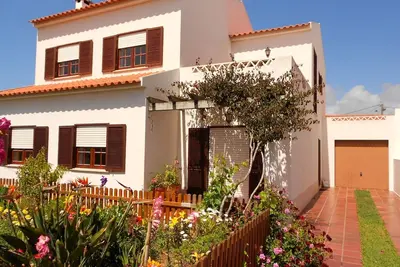 Image de Maison / Villa - Santa Cruz - Tv - Lisbonne - 700 mètres de la plage