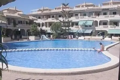 Image de Appartement en rez de chaussée, 2 chambres, piscine commune, 5 min de la plage