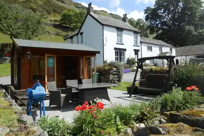 Image de Cottage pittoresque avec vue exceptionnelle sur les collines, près de l'A66 et de Keswick