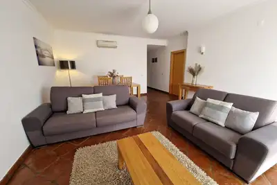 Image de Appartement de luxe 2 chambres près de la plage plus A / C et Wifi gratuit