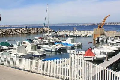 Image de Cabanon au bord de l'eau