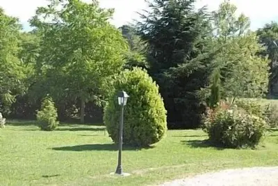 Image de Villa Ă la campagne avec piscine