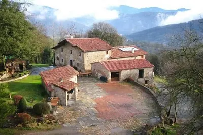 Image de Maison Catalane du 11èm siècle, située dans le Parc Naturel pour 10-14 personnes