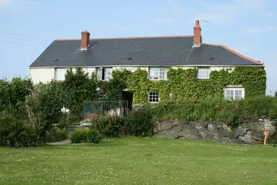 Image de Primrose Cottage- 400yr Old Cosy Cottage Caractère