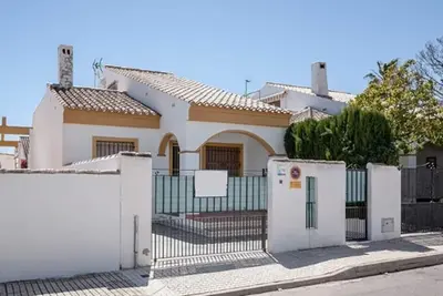 Image de Maison de 3 chambres avec piscine à Torre de La Horadada. Climatisation, WiFi et Netflix
