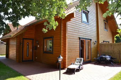 Image de Vacances avec votre propre sauna et deux bains pour un maximum de quatre adultes