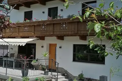 Image de Nouvel appartement avec une vue magnifique sur les montagnes, bus / ski-bus juste en face de la maison