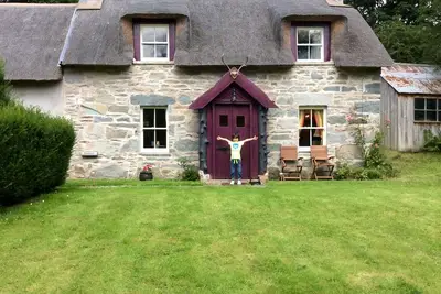 Image de chaumière unique, restauré au plus haut spec dans la campagne magnifique