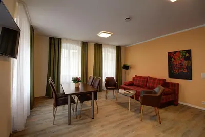 Image de Appartement avec 2 chambres à coucher, bain u. ajouter. Toilettes invités dans la vieille ville de Görlitz