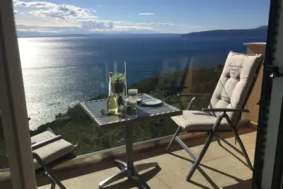 Image de Super appartement avec piscine, vue sur la mer, cheminée et Wi-Fi à Medveja, Croatie