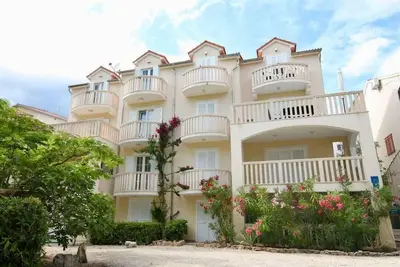 Image de Appartement de vacances Bol pour 1 - 2 personnes avec 1 chambre à coucher - Appartement de vacances