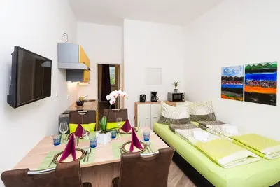 Image de Appartement neuf avec une terrasse près de la Schönbrunn / Zoo et U4