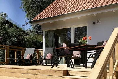 Image de Maison de vacances idyllique entre la plage de la mer Baltique et le Feld