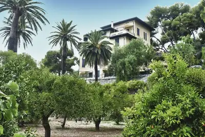 Image de Villa historique et élégant, avec parc en bord de mer