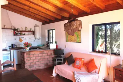 Image de Maison de vacances avec une grande terrasse ensoleillée et jardin