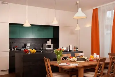 Image de appartement spacieux avec 2 chambres et 40m² jardin idéal pour les familles