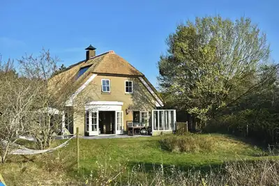 Image de Grand cottage indépendant, 5 étoiles, près de la plage, belle vue.