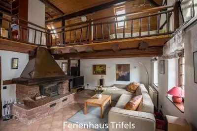 Image de Maison de vacances romantique avec sauna et galerie avec cheminée