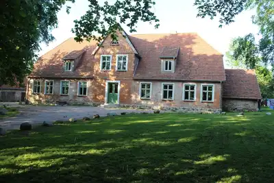 Image de Vacances dans le presbytère historique près de Rostock loin du tourisme de masse