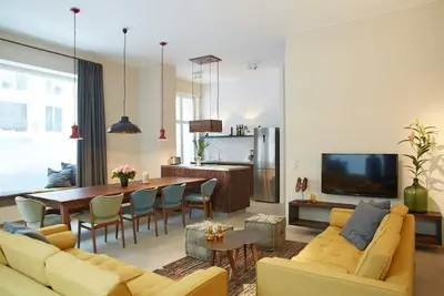 Image de Bel appartement de 160m2 pouvant accueillir jusqu'à 11 personnes à Pankow / Przl`Berg