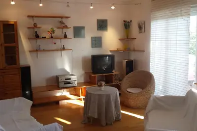 Image de appartement moderne pour 6 personnes entouré d'une végétation méditerranéenne