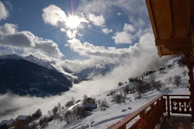 Image de Le ski loin des foules, vue exceptionnelle, à 5 min à pied des remontées