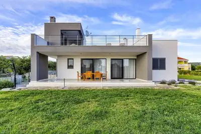 Image de Maison de vacances indépendante avec vue sur la mer-nouvelle 2020: terrasse sur le toit avec cuisine extérieure
