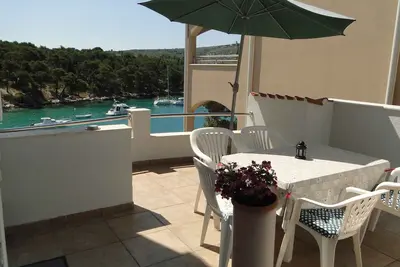 Image de Appartement de vacances en bord de mer avec terrasse et vue mer