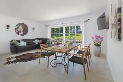 Image de 5 étoiles (Dtv) Exclusive \"Lavender Terrace\", accessible aux personnes à mobilité réduite - près du Chiemsee, nouveau!