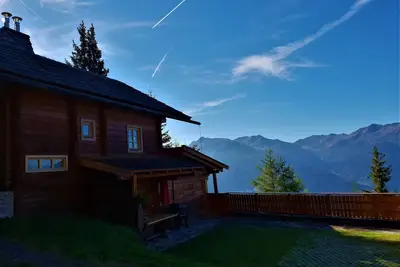 Image de Chalet De Luxe Almwellness avec fantastique espace bien-être à 1850 m d'altitude