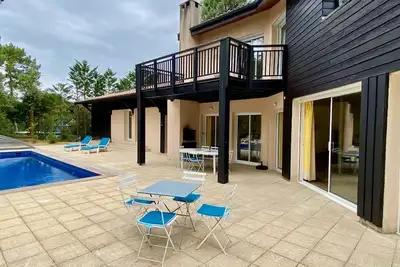 Image de Spacieux terrain dans le quartier du golf de Lacanau-Océan