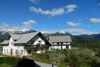 Image de Terrasse ensoleillée avec vue, appartement confortable dans la nature - A1 *** BioFit Bled
