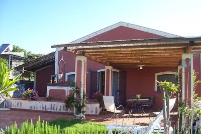 Maison restaurée en pierre naturel, au pied du volcan Etna