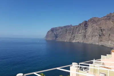 Image de Appartement rénové avec vue sur la piscine et la mer à Los Gigantes