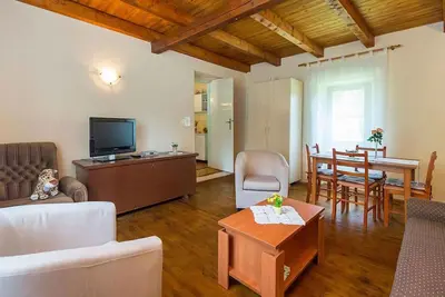 Image de Maison de vacances avec jardin et télévision équipée du câble